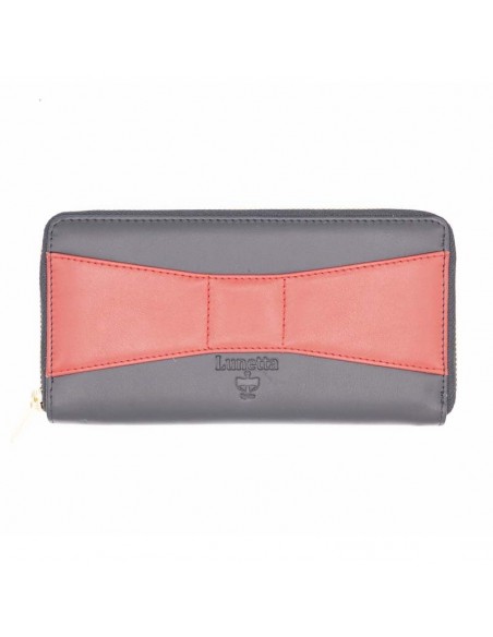 Lunetta's woman cardholder